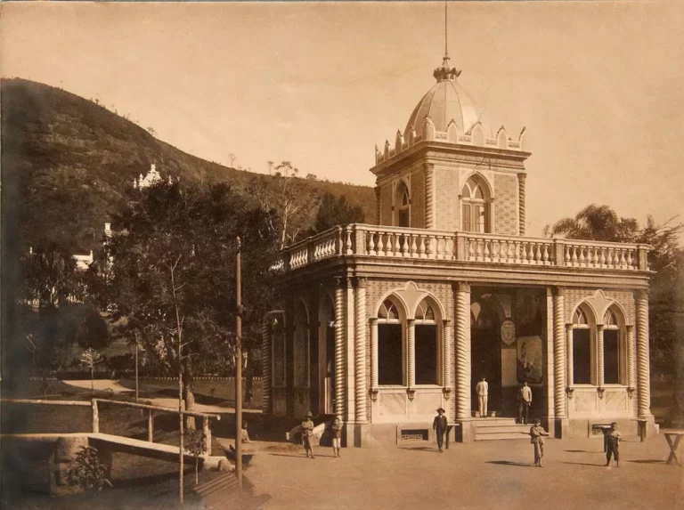 predio-da-biblioteca-municipal-no-parque-halfeld (1)