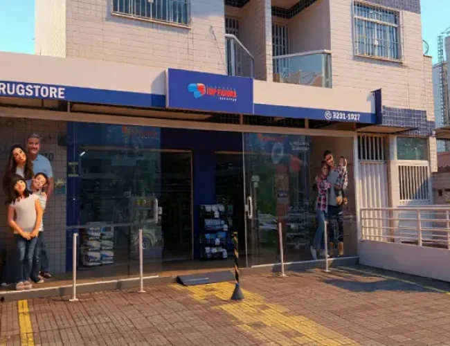 Drogaria-Top-Farma-Sao-Pedro-Juiz-de-Fora-MG-Interacao-Minas-750x450-1